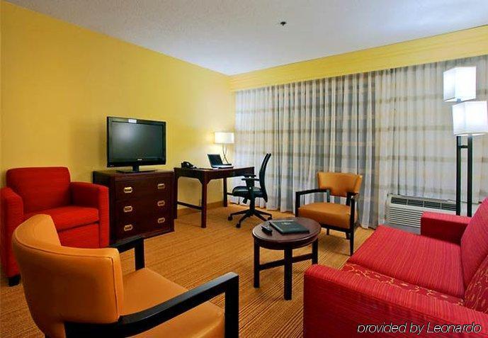 Courtyard By Marriott Valdosta Hotel Szoba fotó