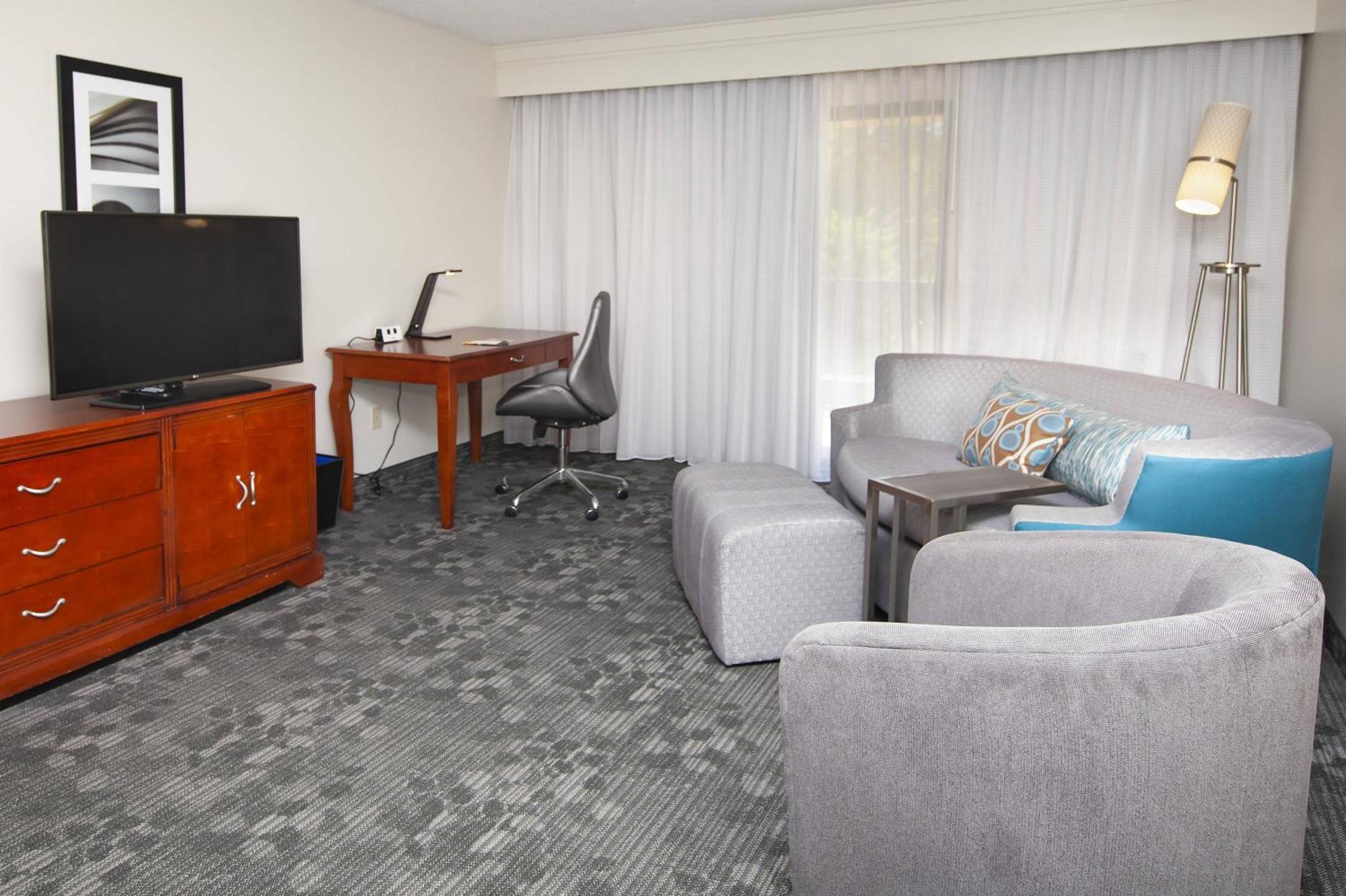 Courtyard By Marriott Valdosta Hotel Kültér fotó